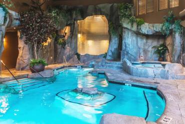 grotto-spa-mineral-pool-1